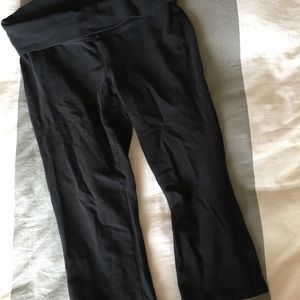 Old Navy Maternity Active Capri